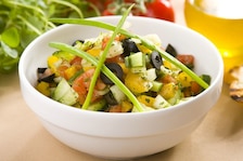 Kolorowa sałatka warzywna