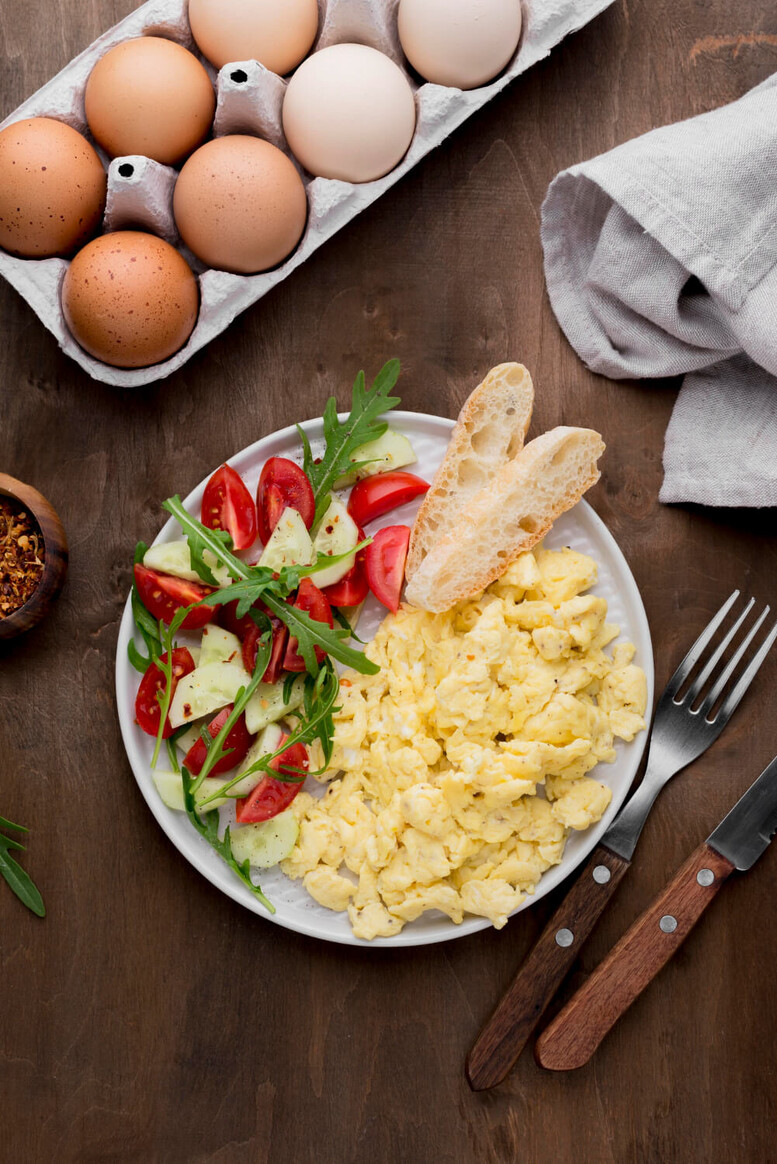 Jak zrobić jajecznicę na parze? Jak ją przygotować?