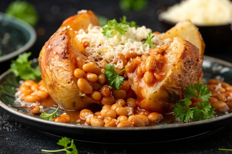 Jacket potato – przepis. Jak zrobić to danie?