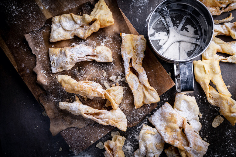 Jak przechowywać faworki kruche? Jak długo można to robić?