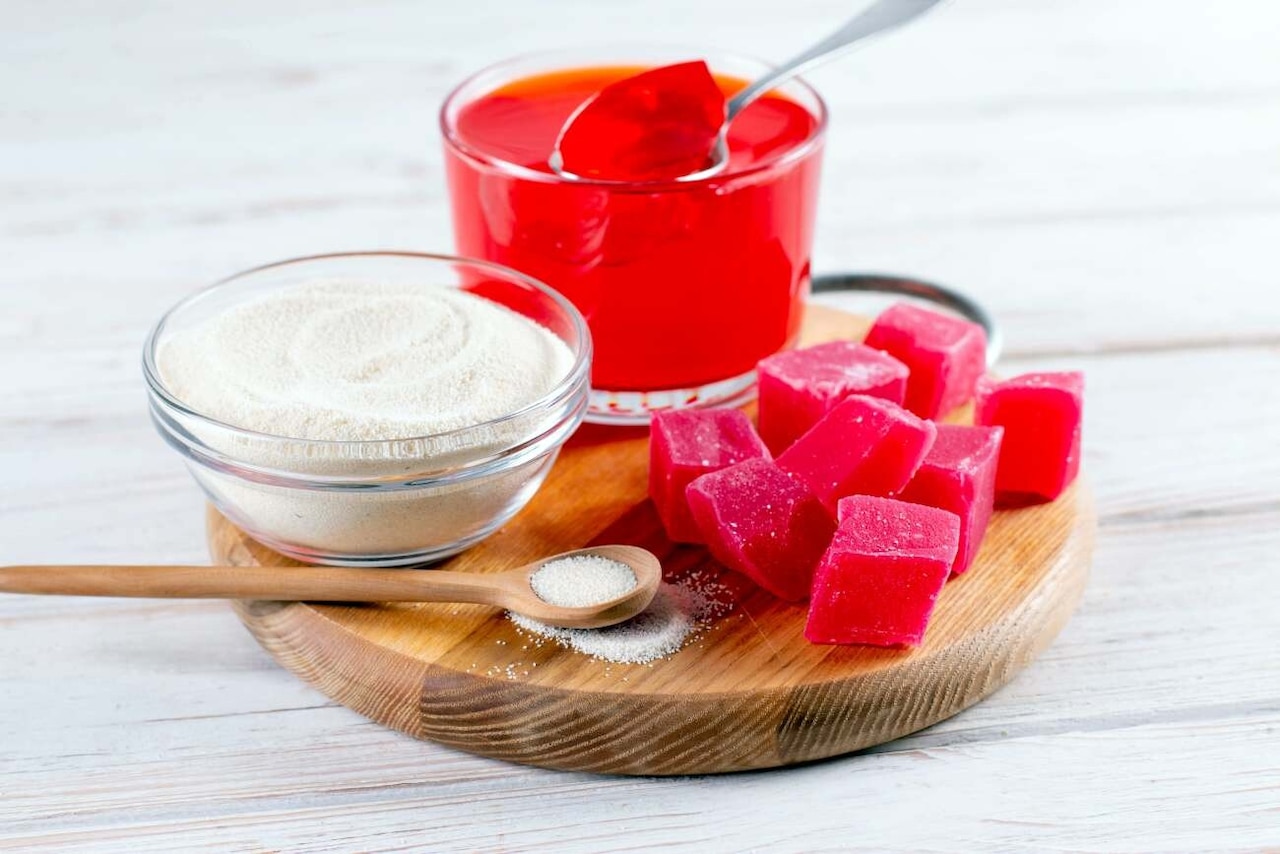 Agar – co to jest? Czy jest bezpieczny? Jak go używać zamiast żelatyny?