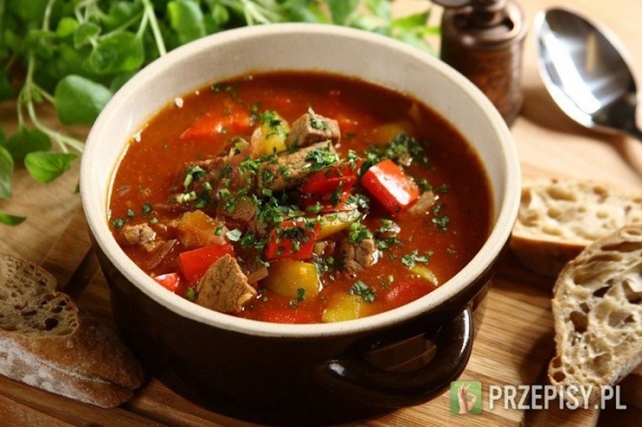 Jak gotować jesienią? Gulasze i inne dania duszone.