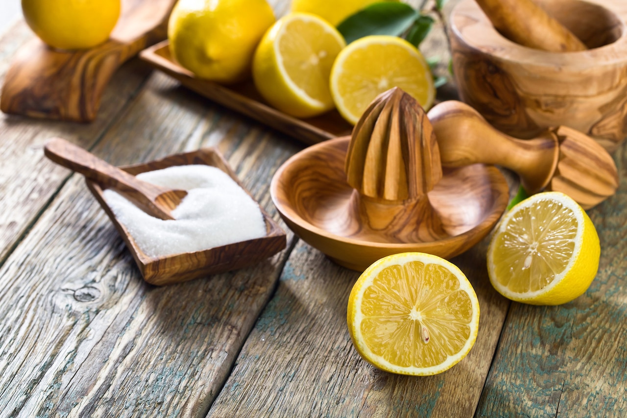 Jak wycisnąć sok z cytryny?