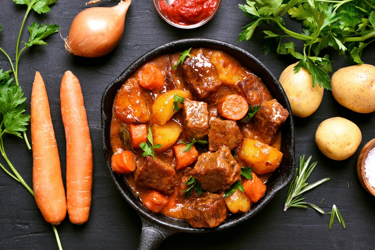 Jak i czym zagęścić gulasz? Nasze wskazówki