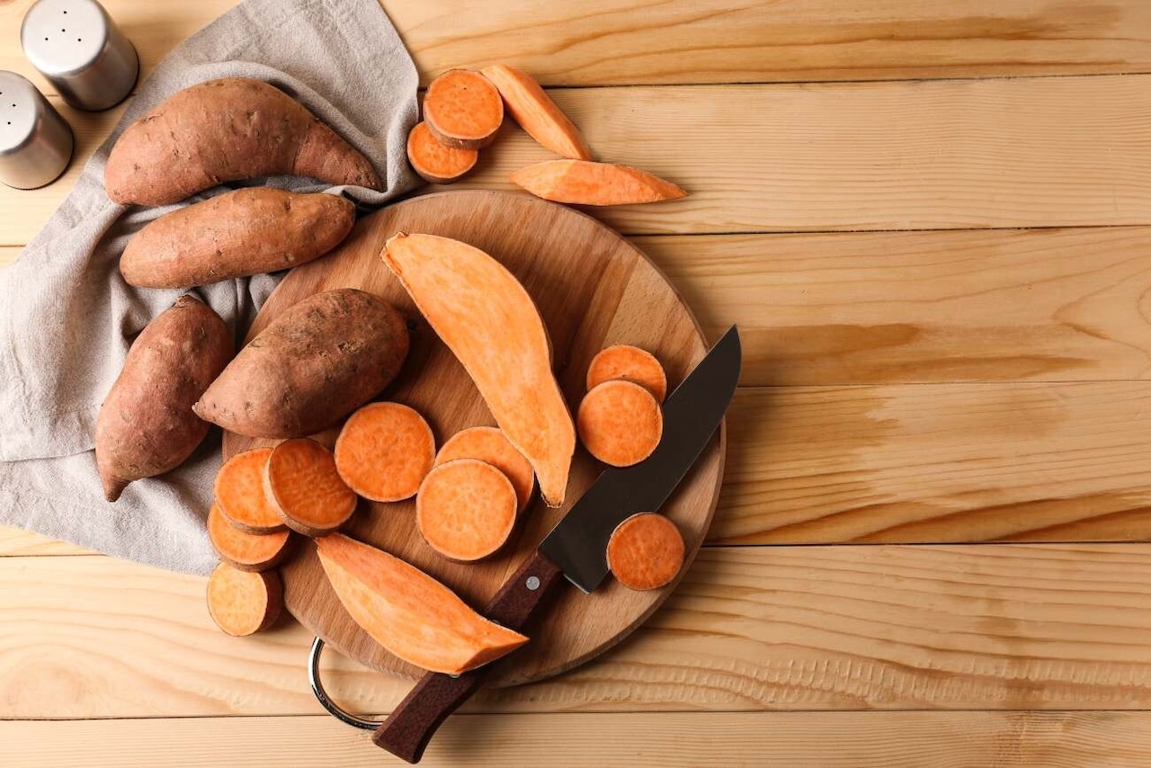 Jak gotować bataty? Ile to trwa i czy można ugotować je na parze?