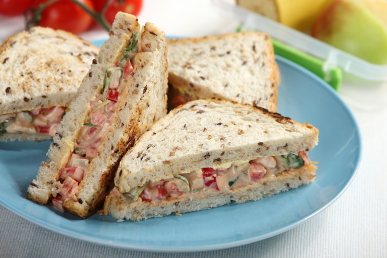 Niezbędny zastrzyk energii czyli jak skomponować idealny biurowy i szkolny lunch