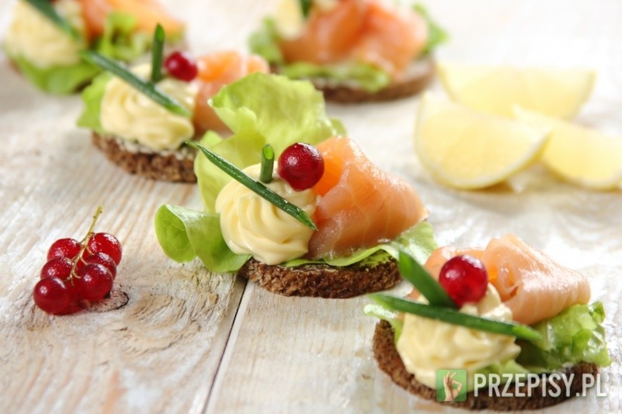 Nowy Rok witamy kolorowo, czyli o sztuce przygotowania pięknych kanapek