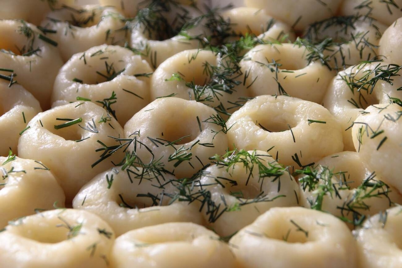 Kluski śląskie bez jajka czy z jajkiem? Jakie wychodzą najlepiej?