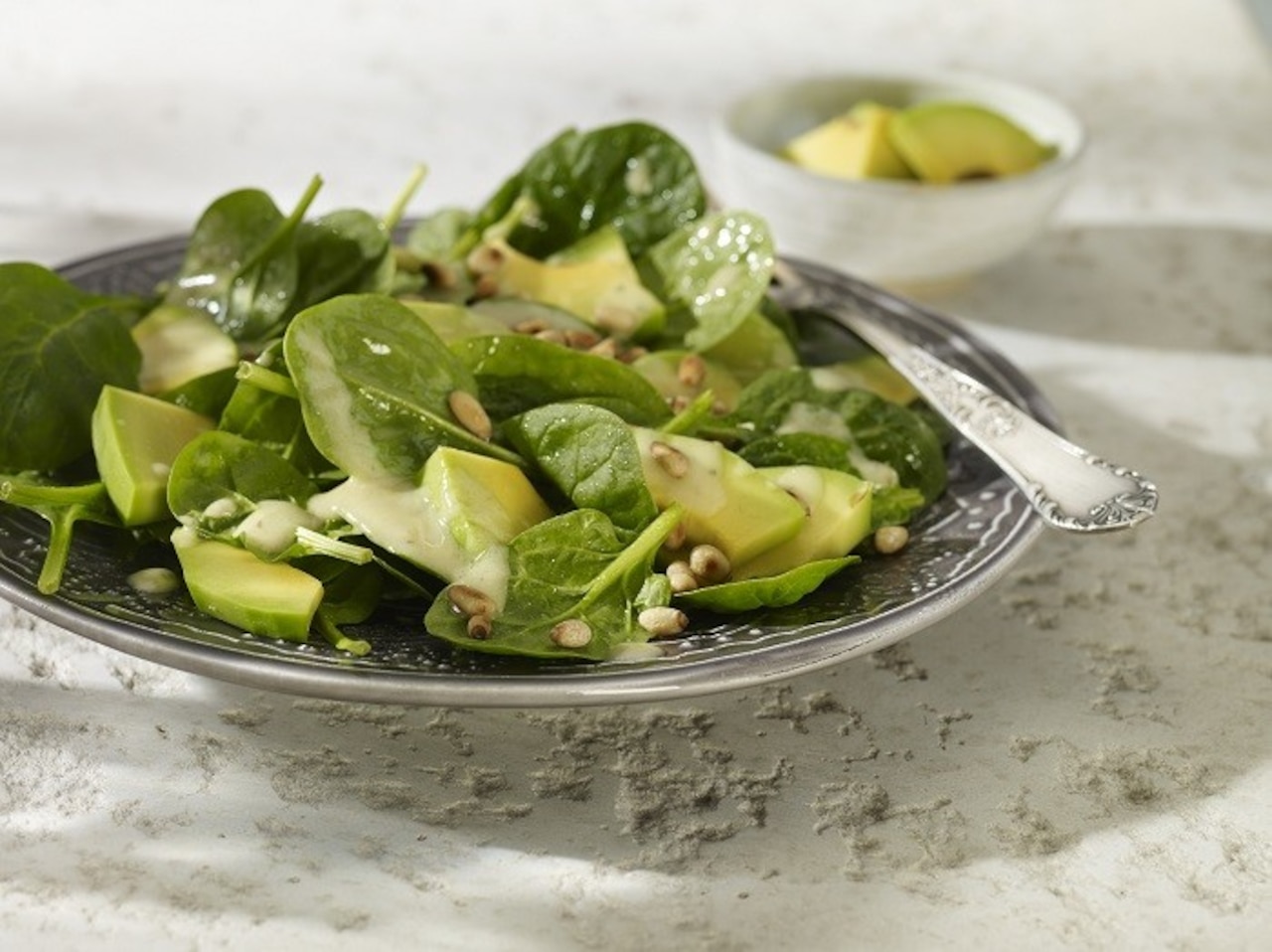 Szpinakowe sałaty. Dodatki i kompozycje.