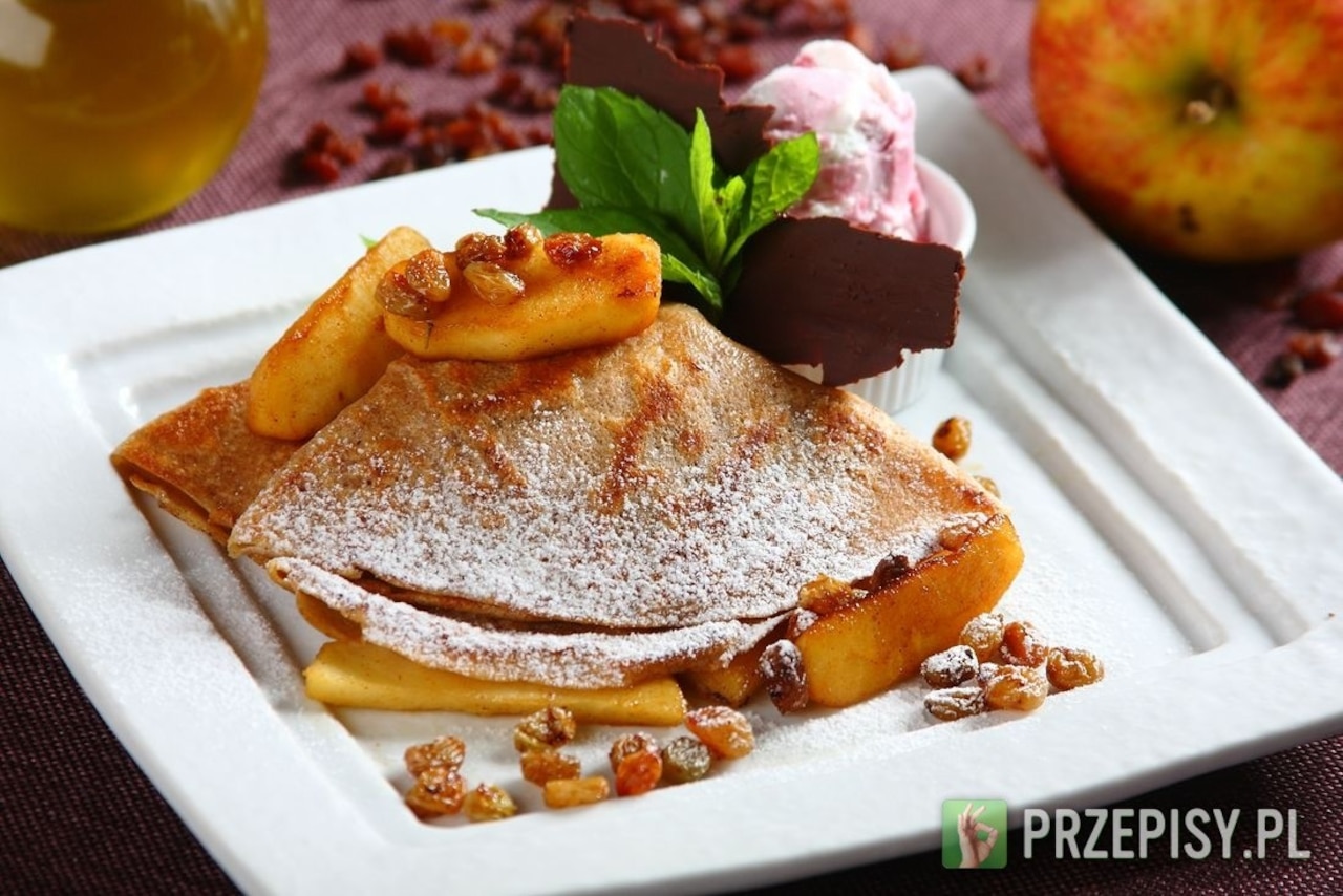 Wariacje na temat naleśnikowego ciasta i zimowe naleśniki z cynamonowymi jabłkami