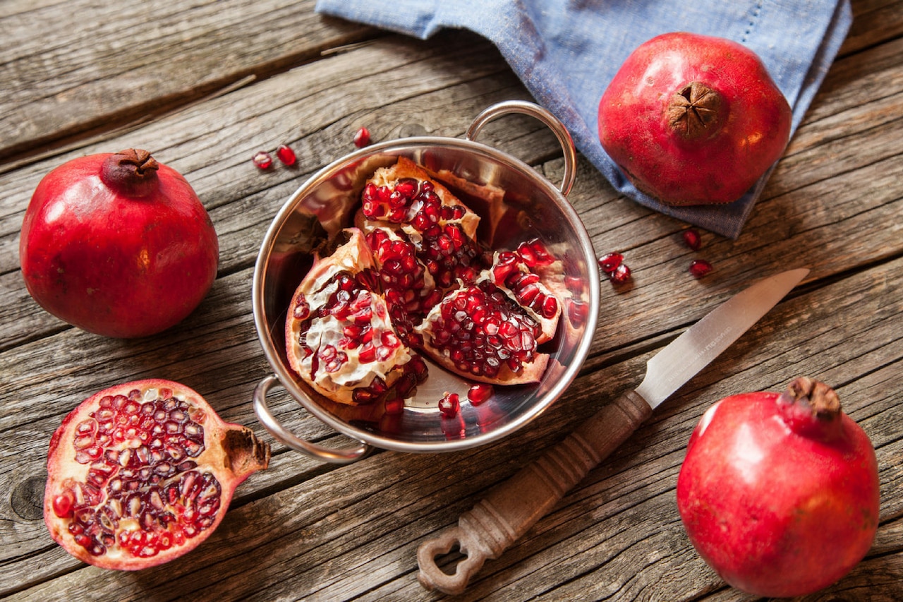 Jak obrać i jeść granat?