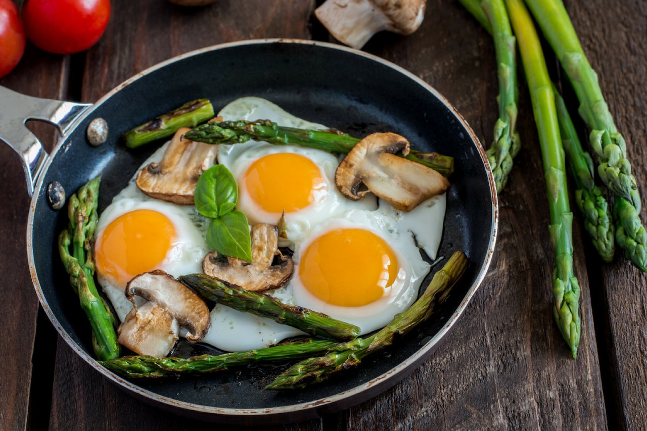 Jak zrobić jajka sadzone – 3 inspiracje