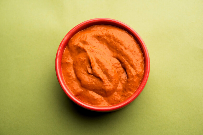 Pasta curry – jak zrobić ją w domu? Do czego używać?