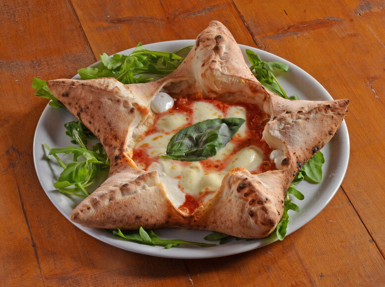 Pizza słońce – przepis. Jak zrobić tę pizzę?