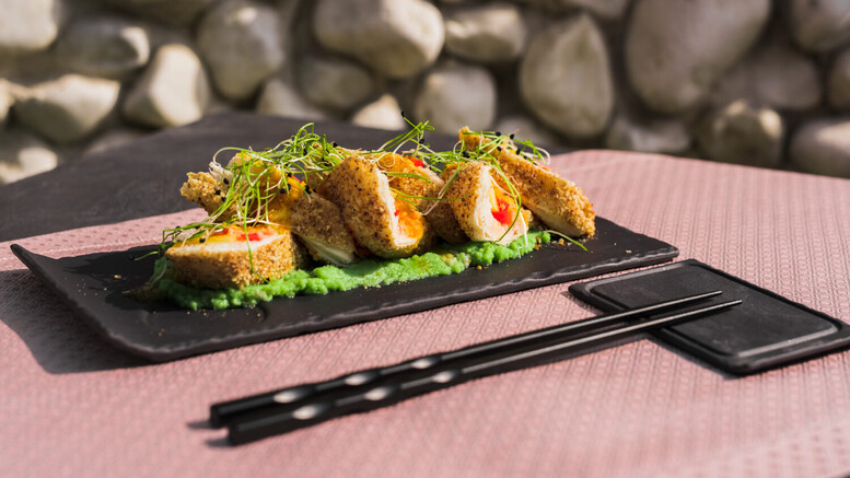 Sushi z kurczakiem w tempurze – przepis. Jak zrobić?