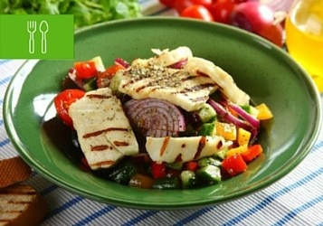 Kozi, camembert czy feta? Wypróbuj sałatki z serami