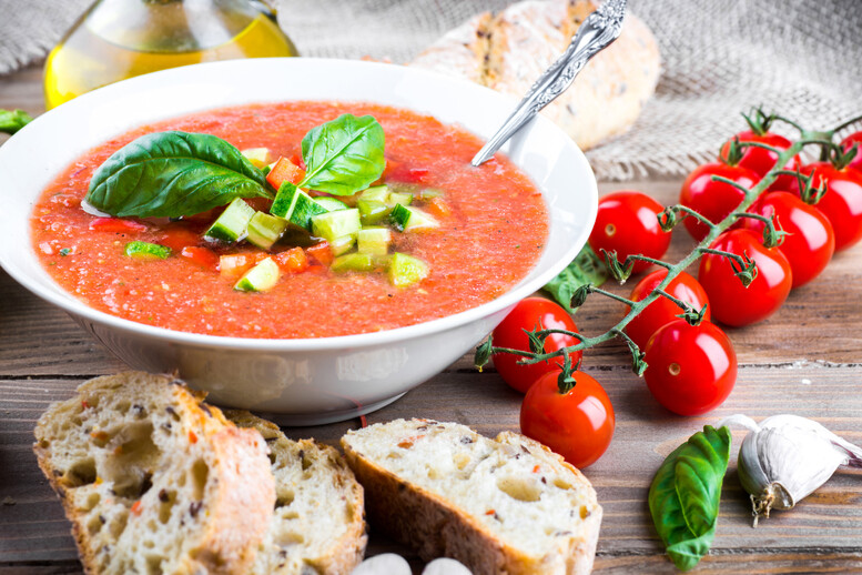 Gazpacho – co to jest? Składniki i pochodzenie potrawy