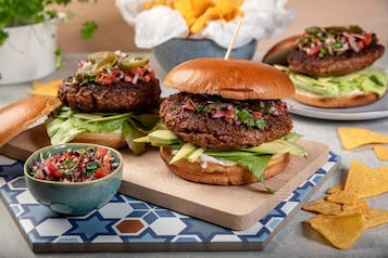 5 smacznych dodatków do burgerów