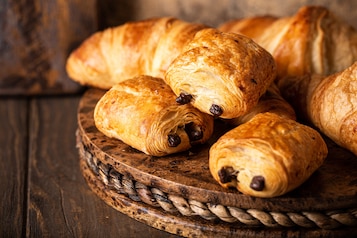 Ile piec ciasto francuskie? I w jakiej temperaturze?