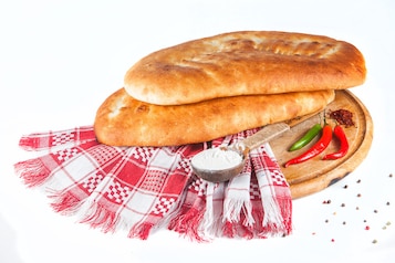 Lawasz gruziński – co to za danie? Z czym je jeść?