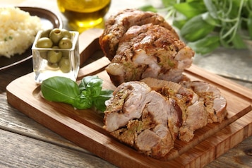 Pieczona karkówka z mięsem mielonym po włosku