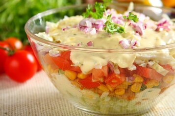 Sałatka gyros [TOP 10 PRZEPISÓW]