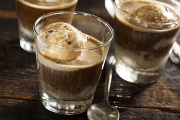 Romantyczne nazwy, niebiańskie smaki. Affogato, semifreddo, parfait…