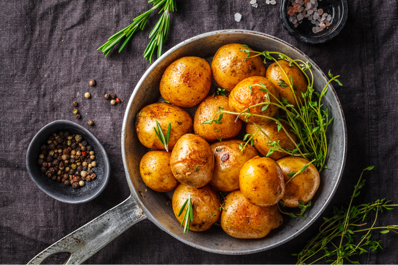 Jak odgrzać ziemniaki? Jak podgrzać ugotowane, a jak puree?