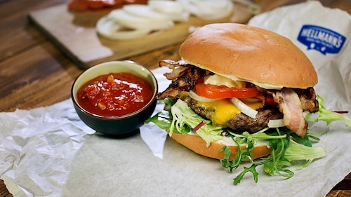 Przepis na Cheeseburger z bekonem Cheeseburger z bekonem