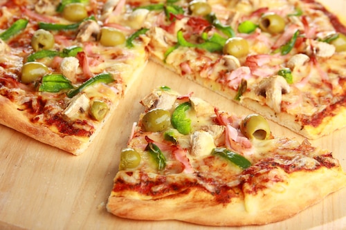 Przepis na Pizza domowa - VIDEO Pizza domowa - VIDEO
