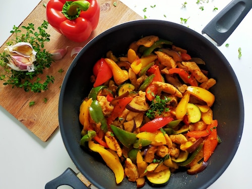 Przepis na Ratatouille z kurczakiem Ratatouille z kurczakiem