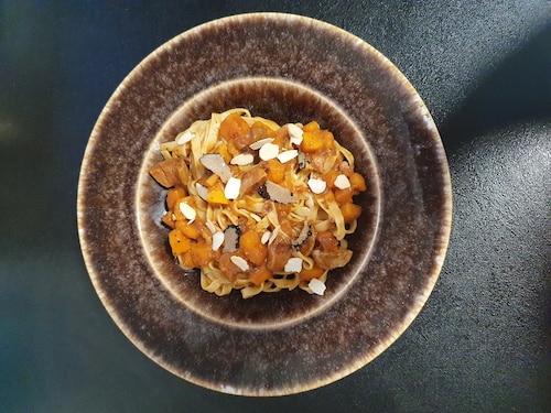 Tagliatelle z pieczoną dynią i truflą