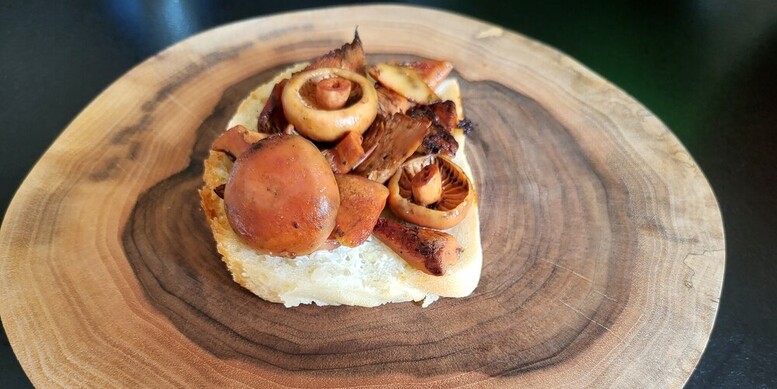 Przepis na Grzanka z rydzami Grzanka z rydzami