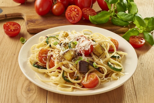 Przepis na Makaron linguine z pieczonymi warzywami Makaron linguine z pieczonymi warzywami