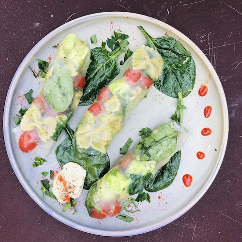 Przepis na Sałatka makaronowa w papierze ryżowym Sałatka makaronowa w papierze ryżowym