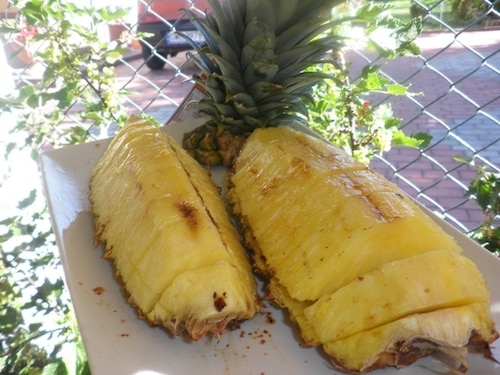 ananas z grilla