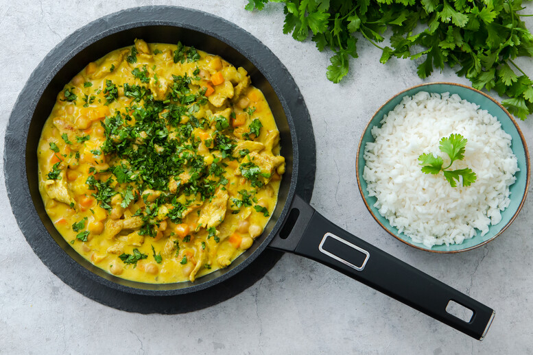 Przepis na Kurczak w kremowym sosie dyniowym z napojem kokosowym  Kurczak w kremowym sosie dyniowym z napojem kokosowym