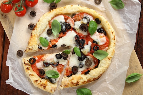 Aromatyczna tarta z kozim serem