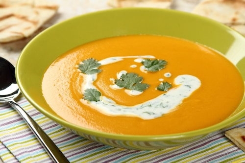 Przepis na Aromatyczna zupa krem z batatów z curry - VIDEO Aromatyczna zupa krem z batatów z curry - VIDEO