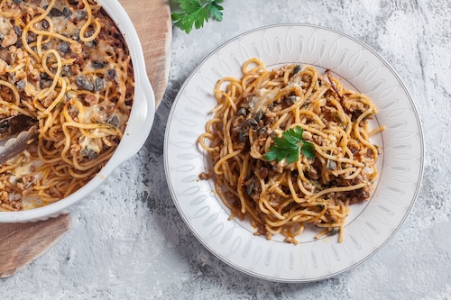 Przepis na Aromatyczne spaghetti śródziemnomorskie Aromatyczne spaghetti śródziemnomorskie