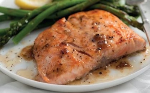 Przepis na Filet z łososia pieczony w rękawie Filet z łososia pieczony w rękawie