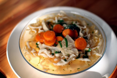 Aromatyczny rosól z papryką