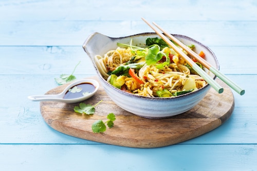 Przepis na Azjatycki makaron z kapustą pak-choi Azjatycki makaron z kapustą pak-choi