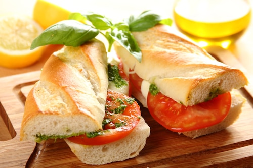 Przepis na Bagietka z mozzarellą Bagietka z mozzarellą