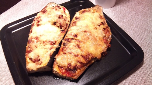 Przepis na Bakłażan faszerowany mielonym mięsem z indyka Bakłażan faszerowany mielonym mięsem z indyka