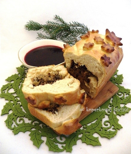 Barszcz czerwony z kulebiakiem