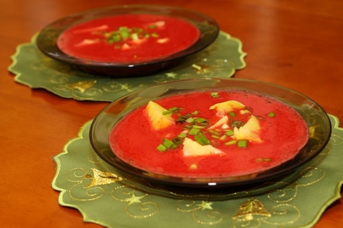 Przepis na Barszcz czerwony zabielany z ziemniakami Barszcz czerwony zabielany z ziemniakami