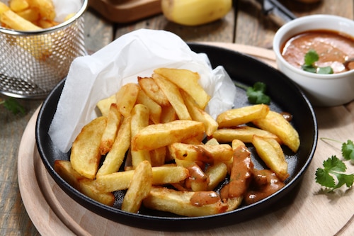 Belgijskie frytki z aromatycznym sosem BBQ z kolendrą