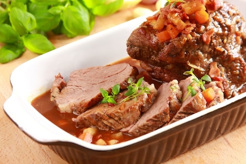 Przepis na Boeuf a’la mode – klasyczna pieczeń wołowa Boeuf a’la mode – klasyczna pieczeń wołowa