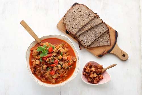 Przepis na Bigos z młodej kapusty wege Bigos z młodej kapusty wege